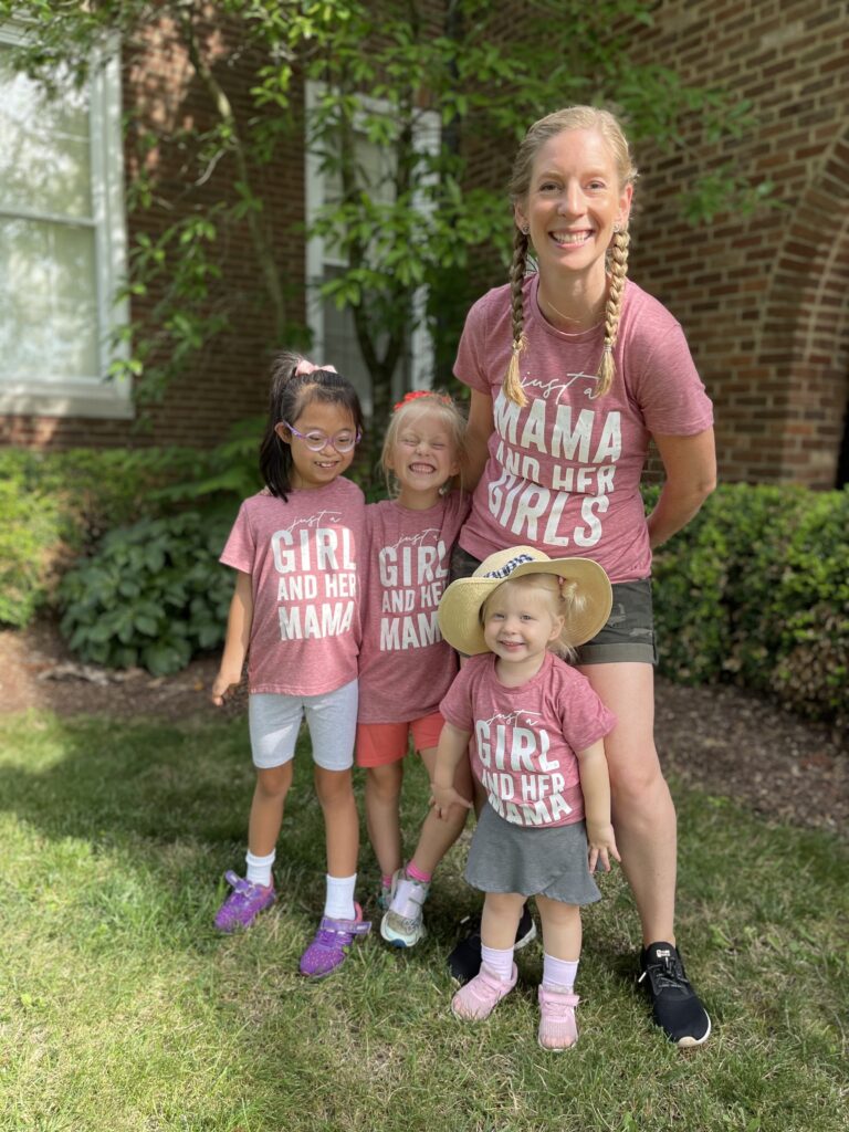 Lindsey Mullis and her three children