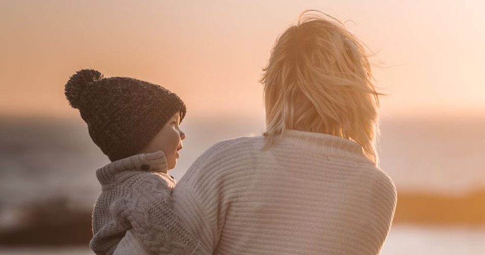 MotherChildBeach-Feature